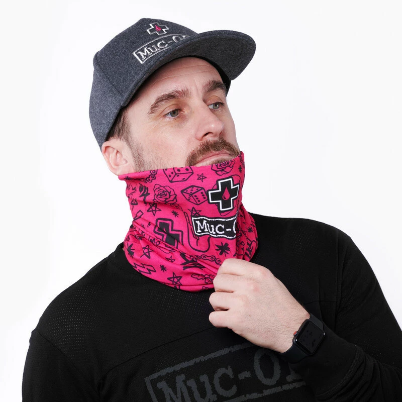 Muc-Off Lightweight Neck Gaiter Pink â Bild 4