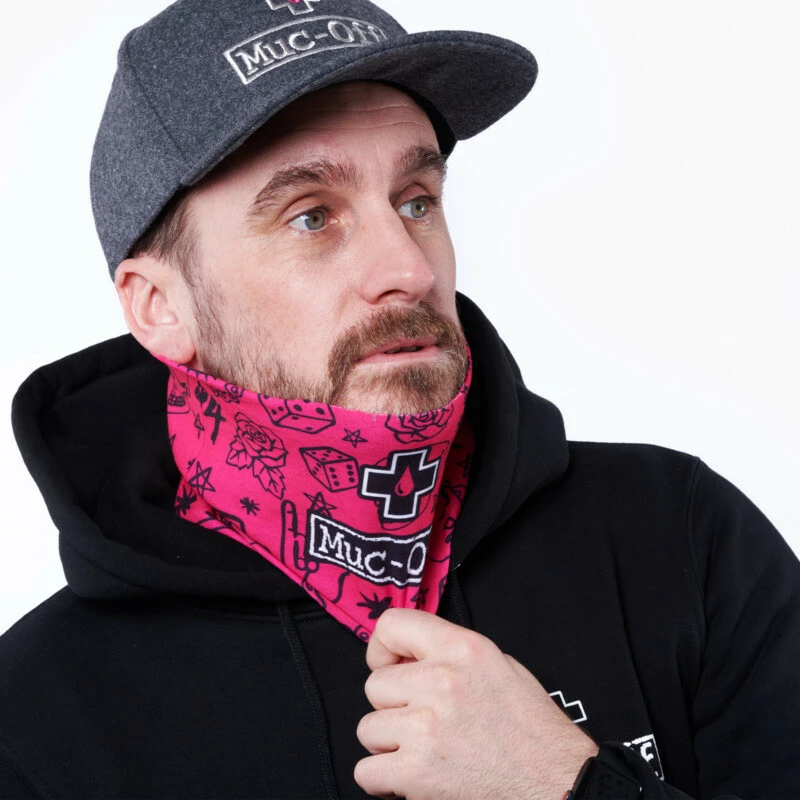 Muc-Off Lightweight Neck Gaiter Pink â Bild 5