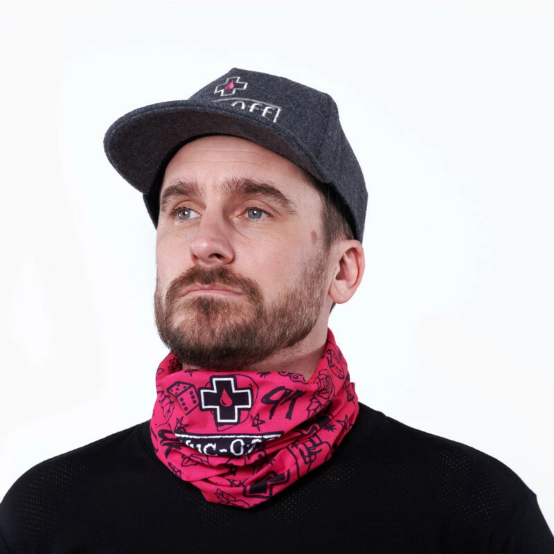 Muc-Off Lightweight Neck Gaiter Pink â Bild 6