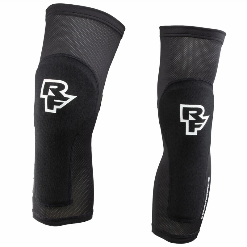 Race Face Charge Knee Stealth S